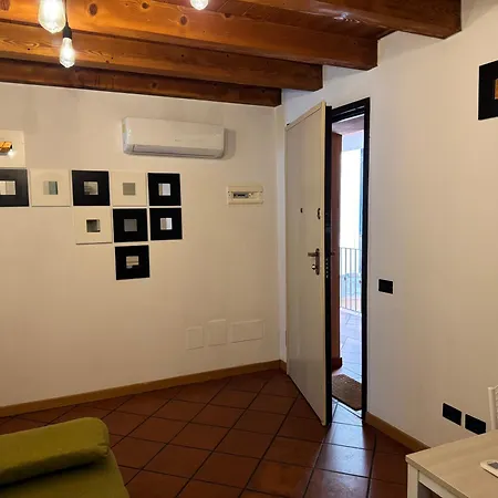 Houseberg Quarenghi Sx Bergamo