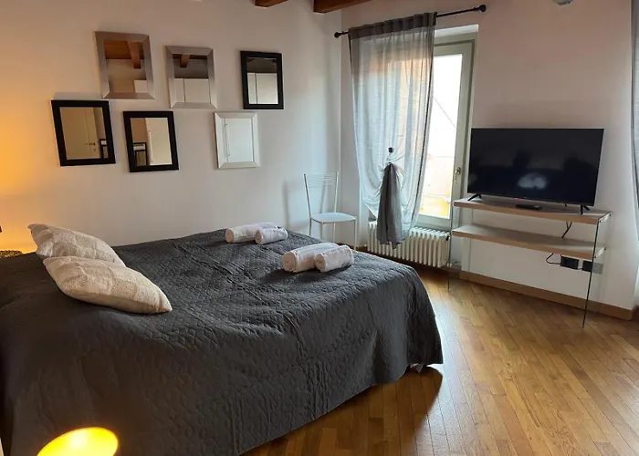 Houseberg Quarenghi Sx *