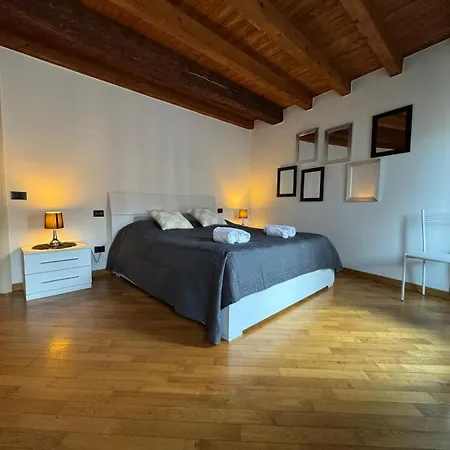 Houseberg Quarenghi Sx